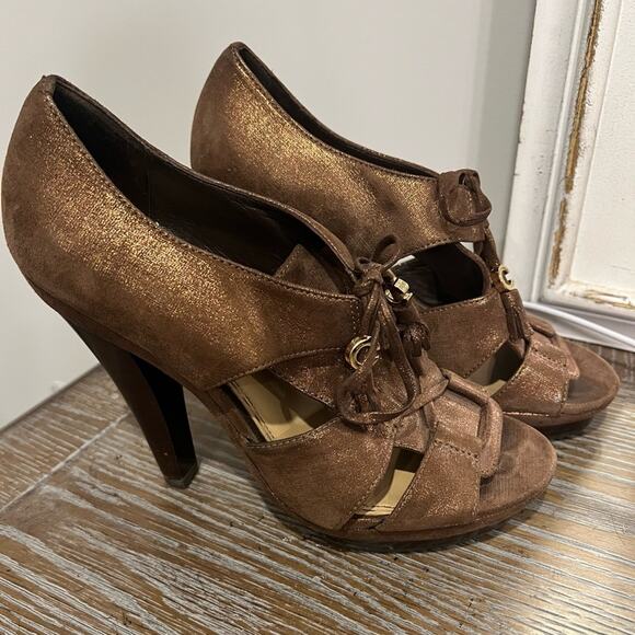 Stunning Coach heels  SZ 8.5 - Picture 2 of 8